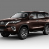Toyota Fortuner bất ngờ trở lại thị trường Việt Nam với phiên bản mới