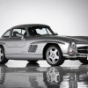 Ngắm xe hàng hiếm Mercedes-Benz 300SL phiên bản độ AMG với tay lái nghịch