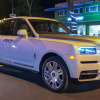 Rolls-Royce Cullinan có giá lăn bánh gây "choáng", đủ biết sự chịu chơi của đại gia Việt