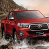 Toyota Hilux bất ngờ giảm giá niêm yết, có thêm phiên bản cạnh tranh Ford Ranger XLS