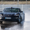 Porsche Taycan lập Kỷ kục Guinness về quãng đường drift dài nhất