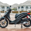 Giá lăn bánh xe Piaggio Medley 2020
