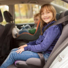 Trẻ nhỏ trên xe ô tô cần làm gì để đảm bảo an toàn?