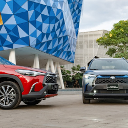 Toyota Corolla Cross cập bến thị trường Việt Nam: giá bán và trang bị cạnh tranh