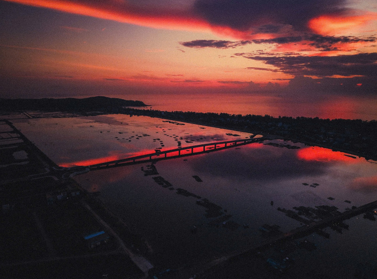 Bình minh trên Sa Huỳnh đẹp đến ngỡ ngàng.