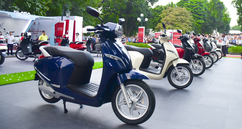 Chiếc VinFast Klara đầu tiên được "mổ", bên trong gây bất ngờ