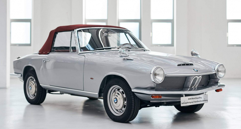 Ngắm xe BMW mui trần hơn 50 năm tuổi được phục chế đẹp long lanh