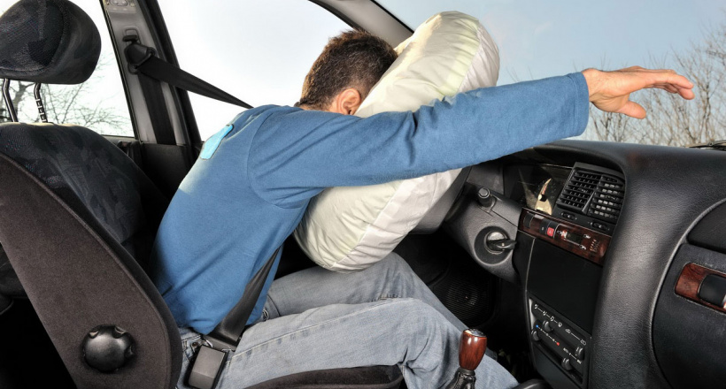 Túi khí ô tô đã thực sự bảo vệ bạn?