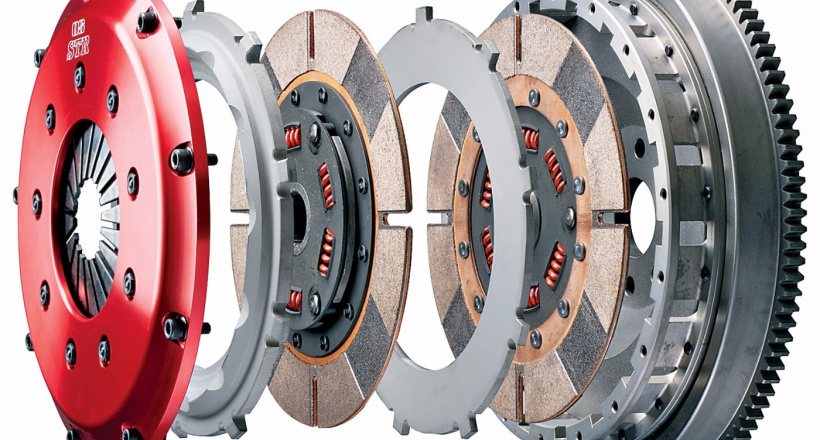 Bộ ly hợp ô tô hoạt động thế nào?