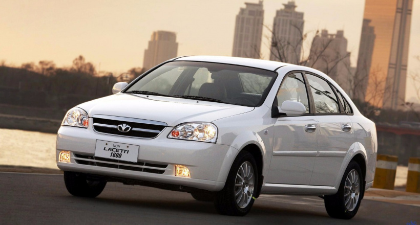 5 mẫu xe ô tô cũ tầm giá 300 triệu đồng đáng mua nhất hiện nay