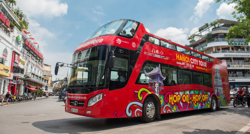 Video: Ngắm nhìn nét đẹp Hà Nội trên cung đường lăn bánh của xe buýt 2 tầng