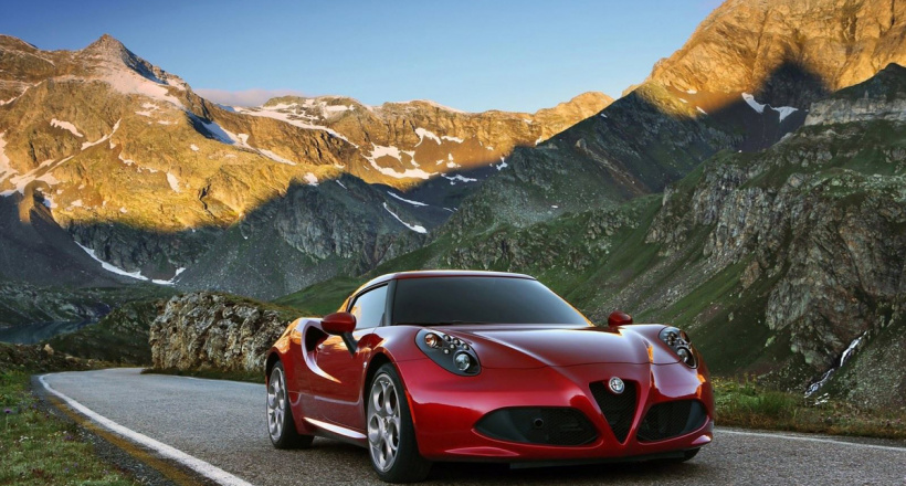 Top 8 mẫu xe trang bị động cơ 4 xi lanh nhanh nhất thế giới