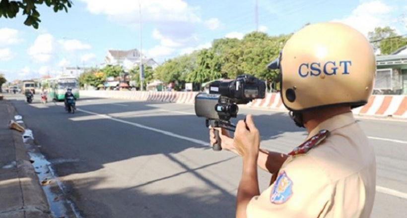 CSGT hóa trang, núp để "bắn" tốc độ phương tiện có đúng quy định hay không?