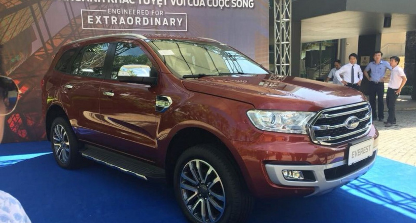 Ford Everest 2018 bất ngờ xuất hiện tại Việt Nam, đe dọa Toyota Fortuner