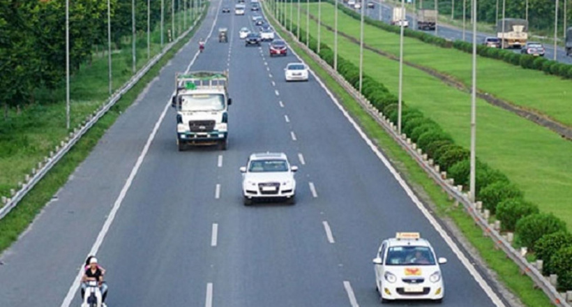 Ô tô vượt phải trên đường cao tốc thì có bị CSGT "bắt lỗi" hay không?