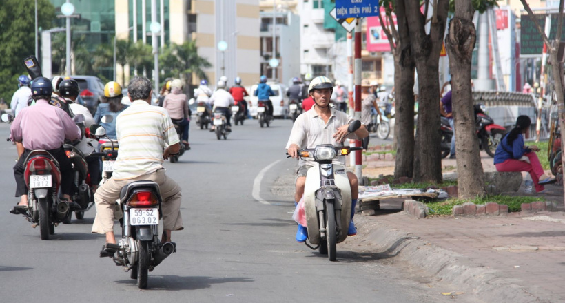 Quy định năm 2018: Xe đi ngược chiều bị phạt bao nhiêu?