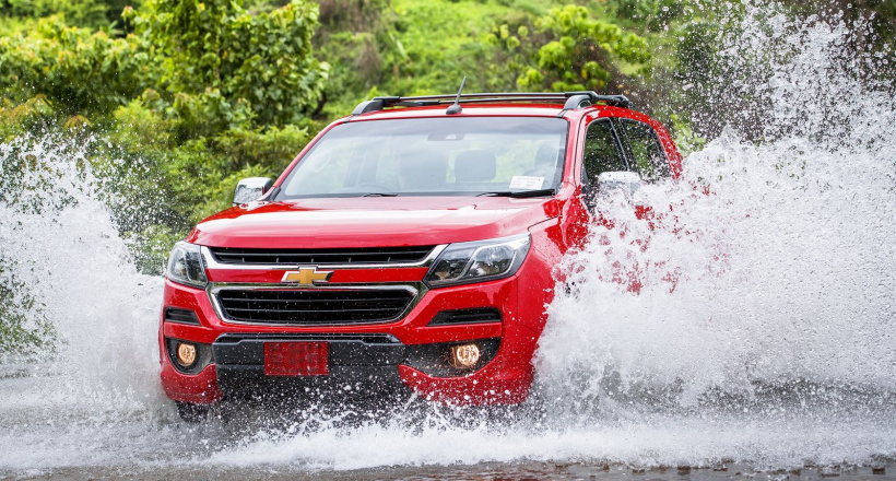 Nên cho xe thử “lội” nước trước khi bán tại Việt Nam