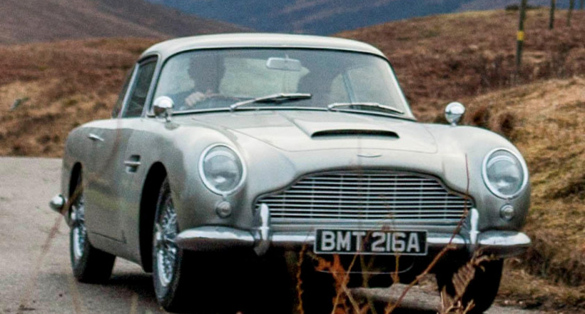 Xe của James Bond có giá đắt ngang Bugatti Veyron