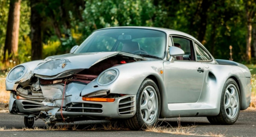 Chiếc Porsche nát bét có giá nửa triệu đô, thừa tiền chưa chắc mua được