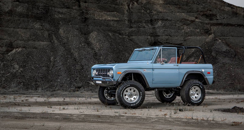 Ngắm xe cổ Ford Bronco 1973 được phục chế đẹp long lanh, giá đắt ngang siêu xe