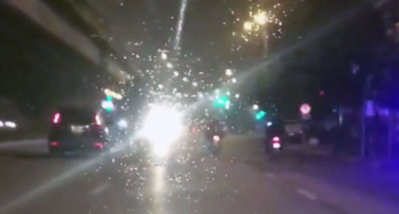 Bật đèn chiếu xa trong thành phố bị phạt bao nhiêu tiền?