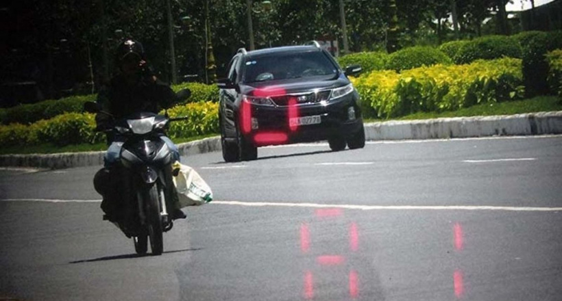 Chạy quá tốc độ cho phép bị phạt bao nhiêu tiền?