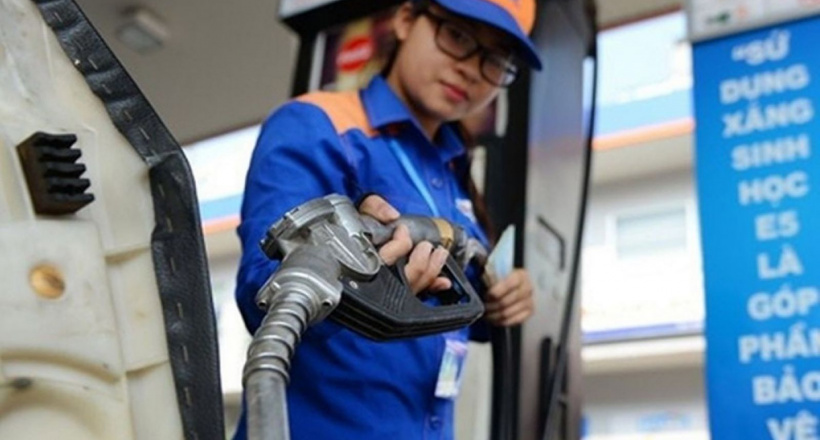 Giá xăng bất ngờ tăng từ 3h chiều nay