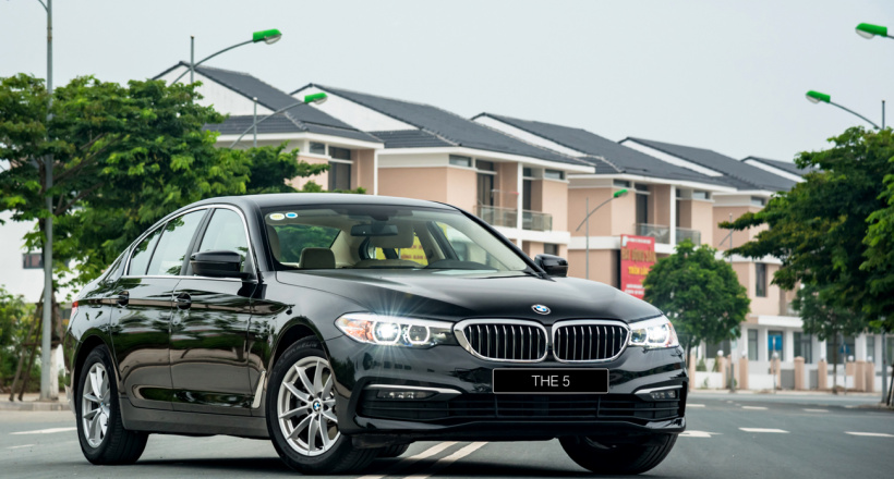 Loạt xe BMW giảm giá 'sập sàn' dịp Lễ Giáng sinh