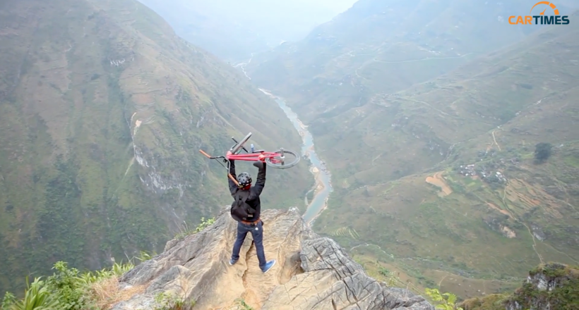 Khám phá cao nguyên đá ở Hà Giang cùng xe đạp địa hình BMX