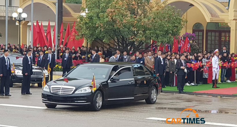 Hot: Lý giải chi tiết lạ tài xế Mercedes Benz S600 Pullman Guard phải mở cửa để lùi xe