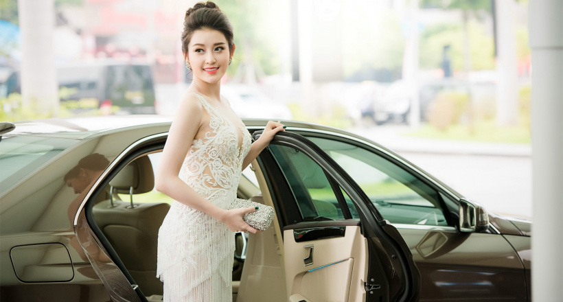 Trước khi “tậu” xế 6 tỷ, Á hậu Huyền My đi xe gì?