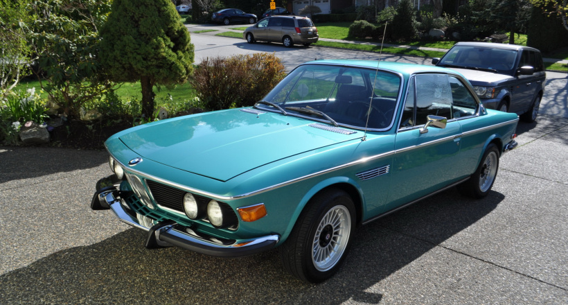 Ngắm hàng độc BMW cổ màu "lạ" đang được bán đấu giá