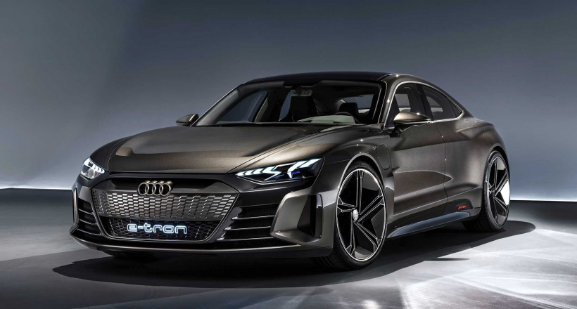 Thay Audi R8, Iron Man sử dụng chiếc xe nào trong Avengers: Endgame?