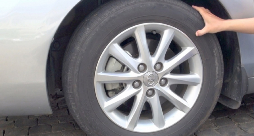 Không ngờ lốp ô tô mòn lại nguy hiểm như thế này, biết để tránh