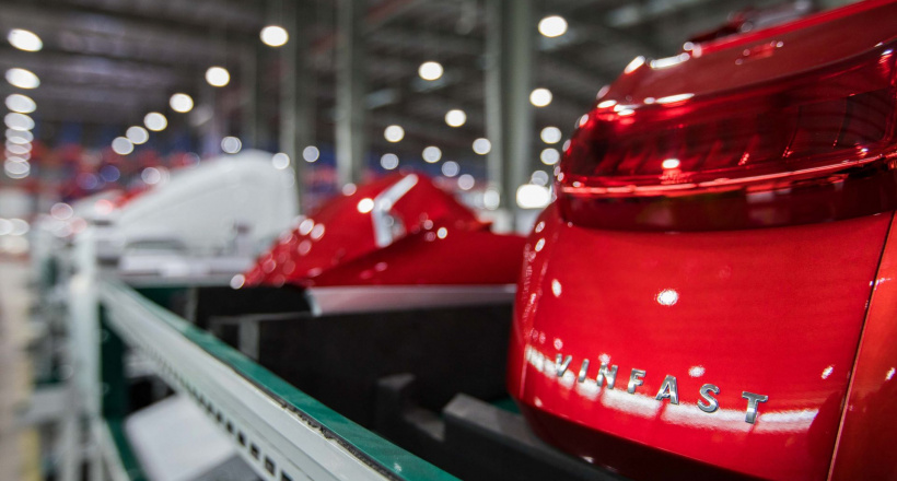 Khám phá: Tháo bánh xe máy điện VinFast Klara khó hay dễ?