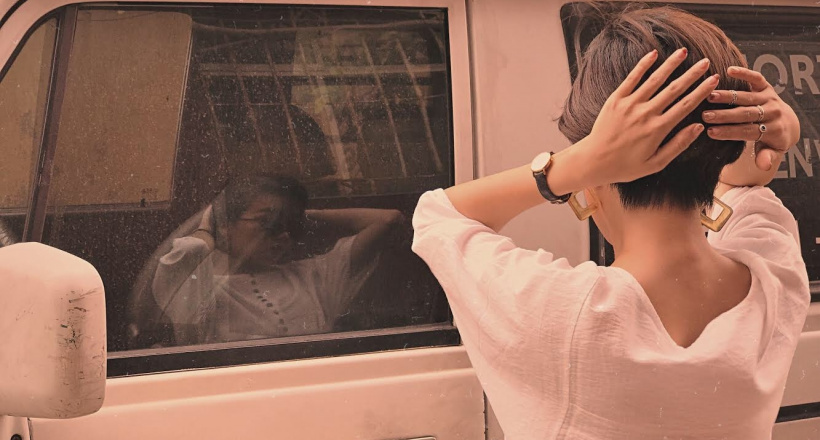 MC Xuân Quỳnh hoài cổ bên cạnh mẫu SUV "độc lạ"