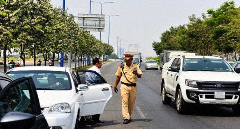 Lực lượng CSGT sẽ tạm giữ xe ô tô trong tình huống vi phạm nào?