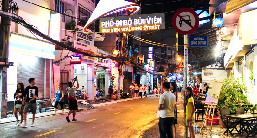 Ghé chân Bùi Viện, cảm nhận nhịp đêm Sài Gòn