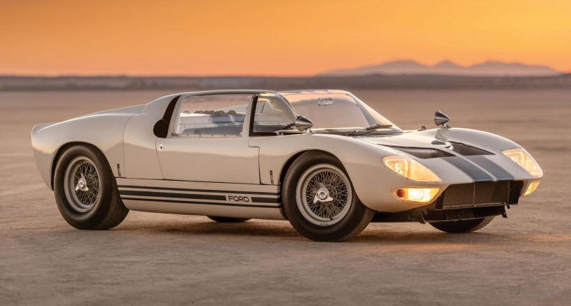 Ngắm chiếc xe cổ được định giá hơn 230 tỷ đồng