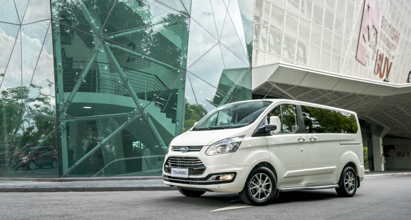 Ford Tourneo ra mắt thị trường Việt Nam, giá bán cạnh tranh nhất phân khúc