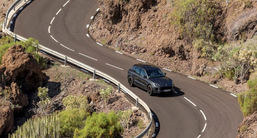 Tài xế không nên cố vượt trong những tình huống giao thông nào?