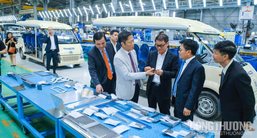 Nhiều yếu tố thuận lợi thúc đẩy tăng trưởng thị trường ô tô Việt Nam năm 2020