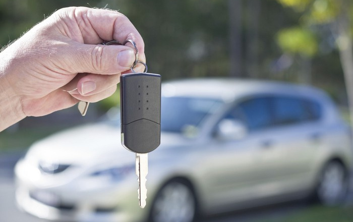 Lại có mua xe chạy phí cơ à?