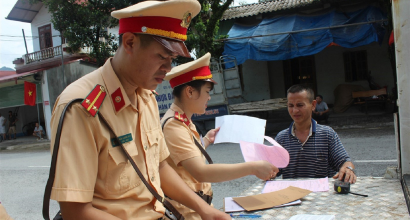 Năm 2020: Không mang giấy tờ xe bị phạt bao nhiêu?