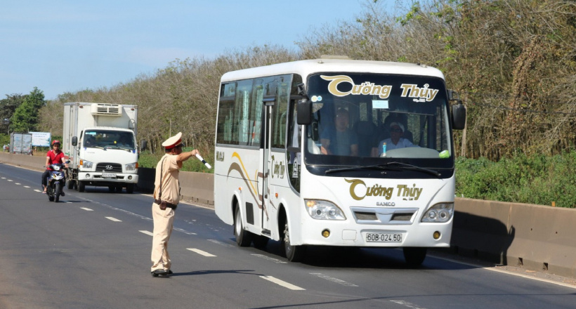 Mức xử phạt đối với xe ô tô không gắn hộp đen là bao nhiêu?