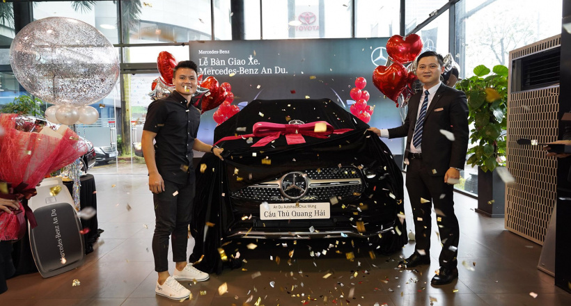 Cầu thủ Quang Hải mua GLC 300, tuyển Việt Nam sắp đủ “đội hình đi xe Mẹc”