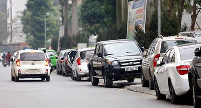 Tài xế ô tô cần nhớ quy chuẩn này khi đậu xe vỉa hè