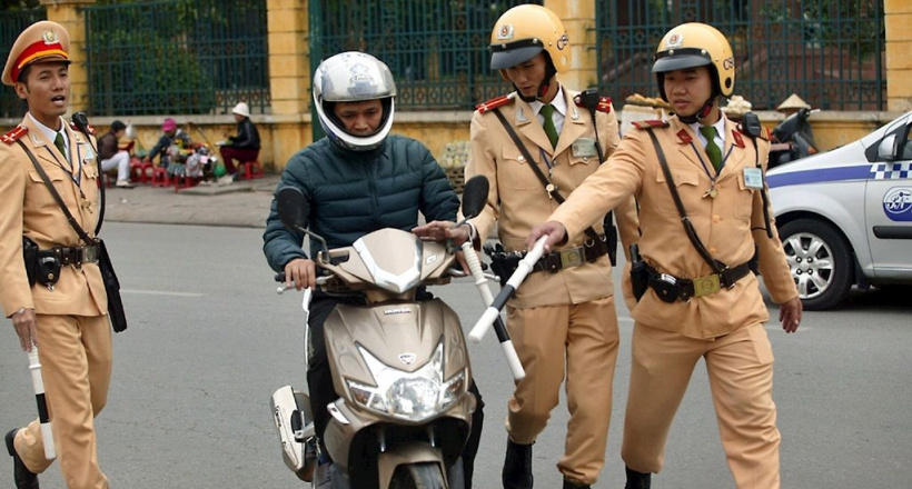 Cảnh sát giao thông xử phạt sai, làm thế nào để khiếu nại?