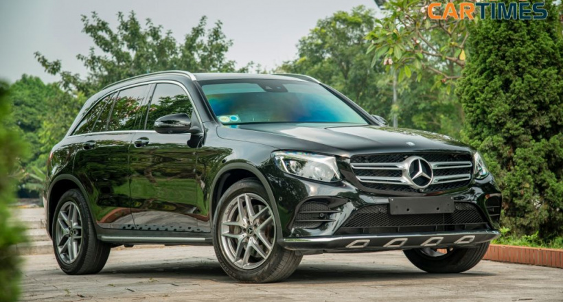 Mercedes-Benz GLC 300 AMG đời 2017 được rao bán trên thị trường xe cũ, giá chỉ ngang VinFast Lux SA 2.0 mới tinh