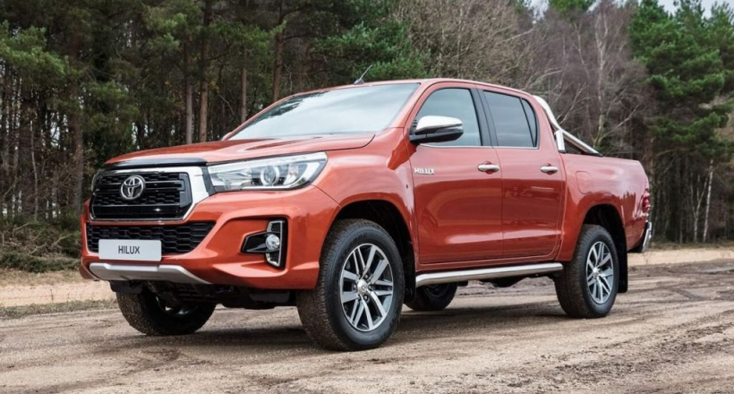 Toyota Hilux gây bất ngờ lớn trong phân khúc bán tải tháng 4/2020